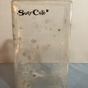 VINTAGE Clear Plastic Suzy Cute Display Case - SEE PICS #UPST